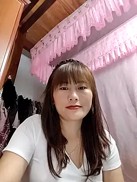 Snapshot of Lucxy-ki6 chatting on 03/17/26, 01:43 Lucxy-ki6 online show from 03/17/26, 01:43