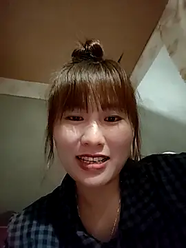 Snapshot of Lucxy-ki6 chatting on 03/18/26, 01:36 Lucxy-ki6 online show from 03/18/26, 01:36