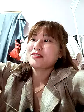 Snapshot of Lucxy-ki6 chatting on 03/30/26, 01:17 Lucxy-ki6 online show from 03/30/26, 01:17