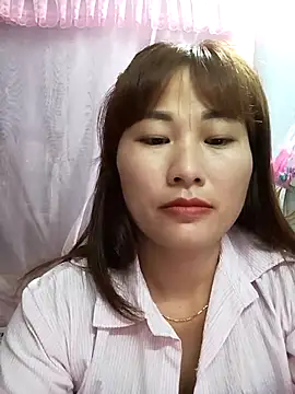 Snapshot of Lucxy-ki6 chatting on 04/24/26, 11:40 Lucxy-ki6 online show from 04/24/26, 11:40