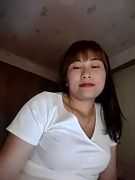 Snapshot of Lucxy-ki6 chatting on 04/27/26, 02:59 Lucxy-ki6 online show from 04/27/26, 02:59