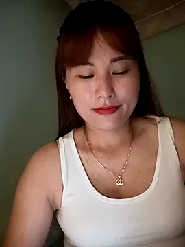 Snapshot of Lucxy-ki6 chatting on 06/18/26, 01:04 Lucxy-ki6 online show from 06/18/26, 01:04