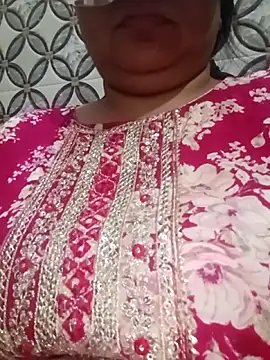Snapshot of Gujju_bhabhi69 chatting on 04/14/26, 04:13 Gujju bhabhi69 online show from 04/14/26, 04:13