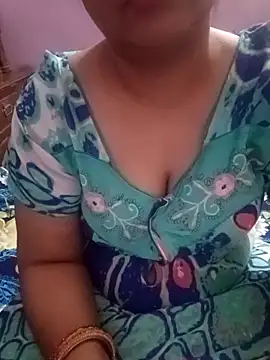Snapshot of Gujju_bhabhi69 chatting on 04/23/26, 12:45 Gujju bhabhi69 online show from 04/23/26, 12:45