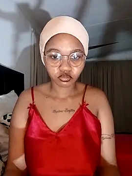 Snapshot of Hotsexyberry222 chatting on 03/22/26, 05:27 Hotsexyberry222 online show from 03/22/26, 05:27