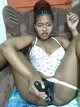 Snapshot of Hotsexyberry222 chatting on 04/18/26, 06:34 Hotsexyberry222 online show from 04/18/26, 06:34