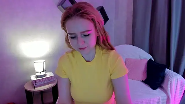 Snapshot of Shiny_Liss chatting on 04/13/26, 01:33 Shiny Liss online show from 04/13/26, 01:33