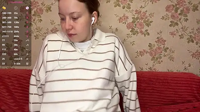 Snapshot of EleneShedden chatting on 04/20/26, 07:11 EleneShedden online show from 04/20/26, 07:11