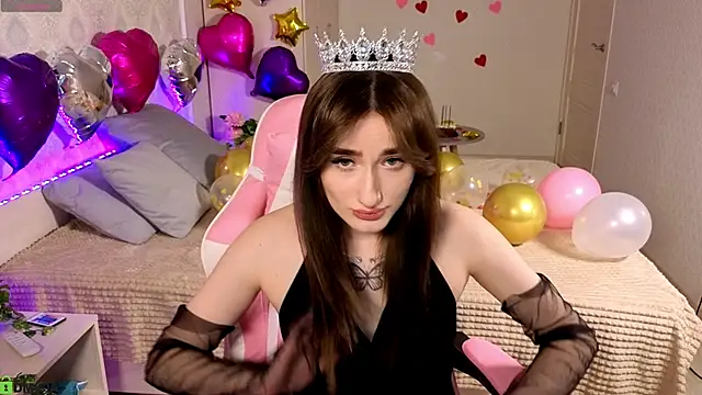 Snapshot of Lady_Sunrise12 chatting on 03/27/26, 01:00 Lady Sunrise12 online show from 03/27/26, 01:00