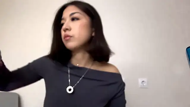 Snapshot of ValentCore chatting on 03/14/26, 06:57 ValentCore online show from 03/14/26, 06:57