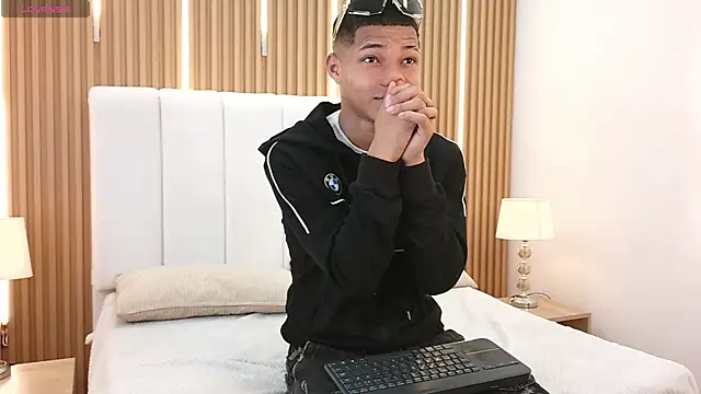 Snapshot of Kelvin_Josue chatting on 05/23/26, 08:13 Kelvin Josue online show from 05/23/26, 08:13