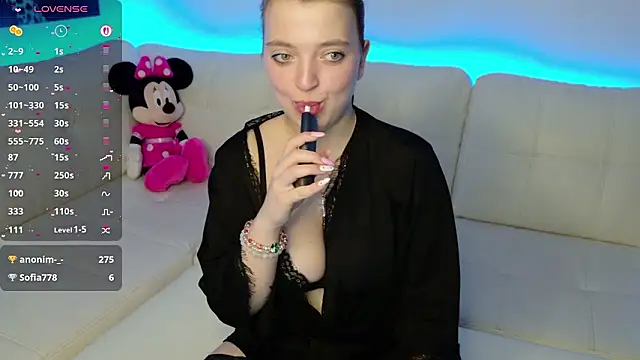 Snapshot of Minnie_mouse_18 chatting on 03/21/26, 09:07 Minnie mouse 18 online show from 03/21/26, 09:07