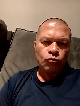 Snapshot of kiwi-strip chatting on 03/14/26, 10:26 kiwi-strip online show from 03/14/26, 10:26