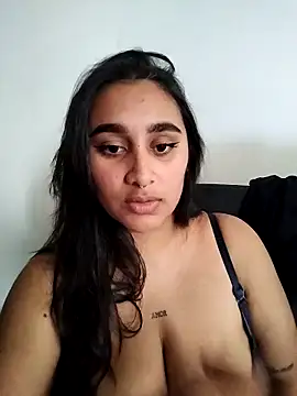 Snapshot of Mia_skyy18 chatting on 03/27/26, 10:53 Mia skyy18 online show from 03/27/26, 10:53