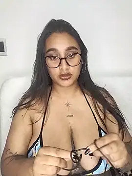 Snapshot of Mia_skyy18 chatting on 04/10/26, 12:16 Mia skyy18 online show from 04/10/26, 12:16