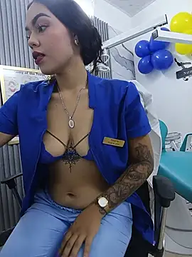 Snapshot of daniela-sexy chatting on 06/10/26, 03:33 daniela-sexy online show from 06/10/26, 03:33