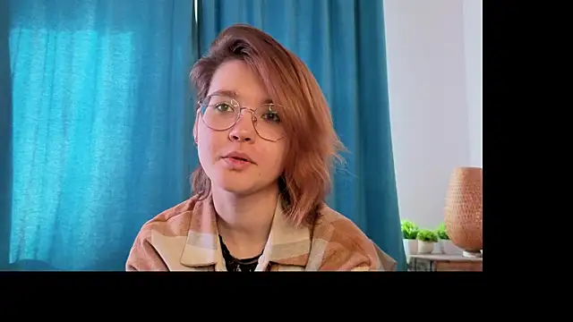 Snapshot of FlaviaAvena chatting on 05/05/26, 08:11 FlaviaAvena online show from 05/05/26, 08:11