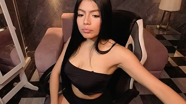  Charlottee b online show from 03/19/26, 07:40