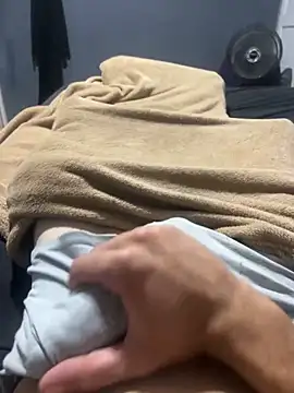 Snapshot of SnowyChimney48 chatting on 04/18/26, 09:04 SnowyChimney48 online show from 04/18/26, 09:04