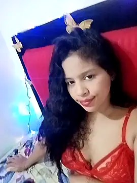 Snapshot of Valentinahulson chatting on 03/16/26, 05:44 Valentinahulson online show from 03/16/26, 05:44