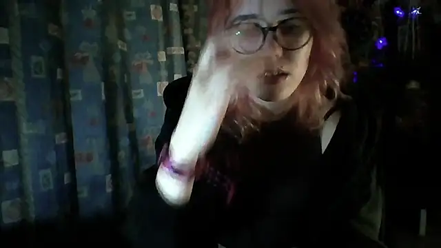 Snapshot of whiny_emo_boi chatting on 04/04/26, 09:34 whiny emo boi online show from 04/04/26, 09:34