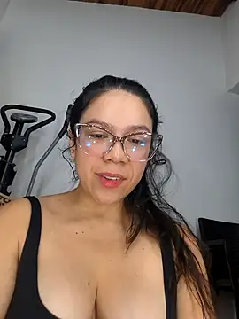 Snapshot of Aila_Phone chatting on 04/17/26, 03:42 Aila Phone online show from 04/17/26, 03:42