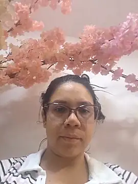 Aila Phone online show from 05/20/26, 06:03
