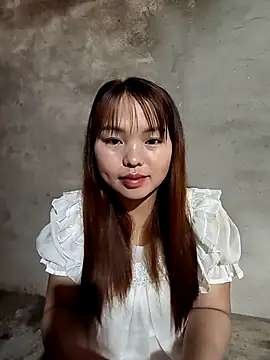 Snapshot of Mina_xYx chatting on 03/18/26, 01:31 Mina xYx online show from 03/18/26, 01:31