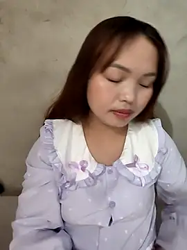 Snapshot of Mina_xYx chatting on 04/19/26, 02:05 Mina xYx online show from 04/19/26, 02:05