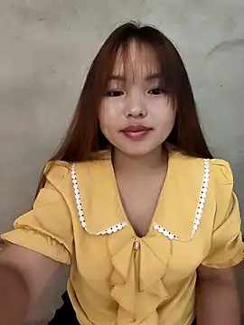 Snapshot of Mina_xYx chatting on 04/21/26, 02:51 Mina xYx online show from 04/21/26, 02:51