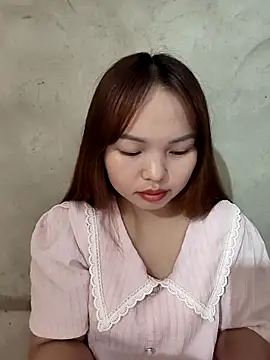 Snapshot of Mina_xYx chatting on 04/29/26, 02:48 Mina xYx online show from 04/29/26, 02:48