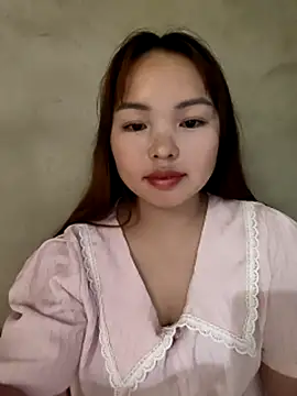 Snapshot of Mina_xYx chatting on 05/11/26, 12:55 Mina xYx online show from 05/11/26, 12:55