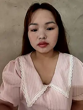 Snapshot of Mina_xYx chatting on 05/23/26, 02:28 Mina xYx online show from 05/23/26, 02:28