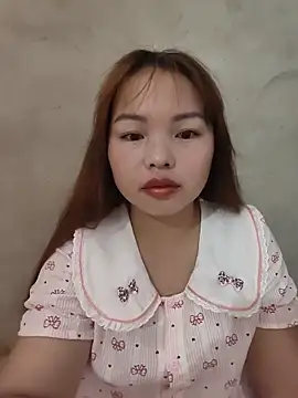 Snapshot of Mina_xYx chatting on 05/27/26, 02:08 Mina xYx online show from 05/27/26, 02:08