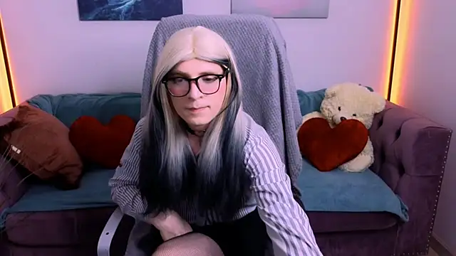 FoxIsPuff online show from 06/11/26, 06:11