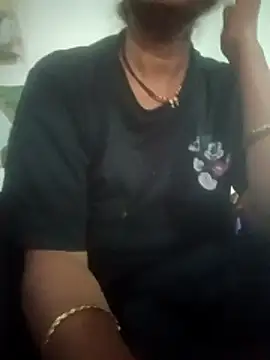 Snapshot of Mona_ji32 chatting on 03/26/26, 01:01 Mona ji32 online show from 03/26/26, 01:01