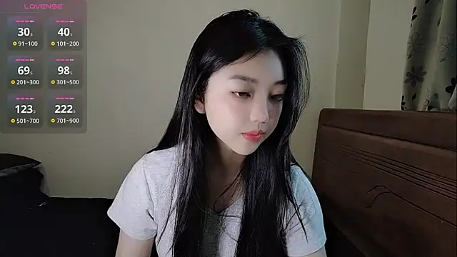 Snapshot of oblakitty_ chatting on 04/07/26, 12:55 oblakitty online show from 04/07/26, 12:55