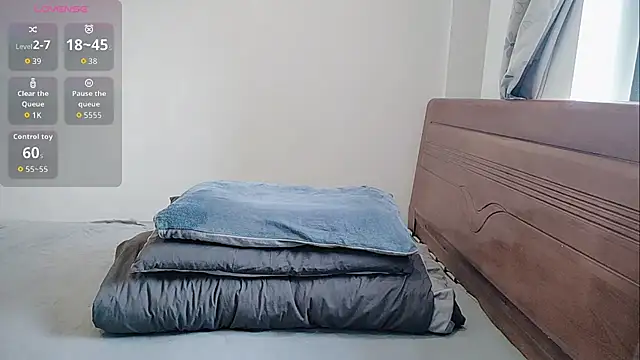 Snapshot of oblakitty_ chatting on 05/19/26, 12:38 oblakitty online show from 05/19/26, 12:38