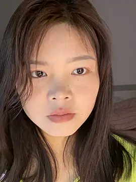 Snapshot of Flowers018 chatting on 03/16/26, 06:50 Flowers018 online show from 03/16/26, 06:50