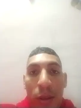 Snapshot of lucaspor12 chatting on 03/15/26, 11:49 lucaspor12 online show from 03/15/26, 11:49