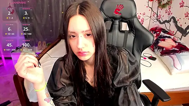 Snapshot of Finelia chatting on 03/29/26, 06:57 Finelia online show from 03/29/26, 06:57