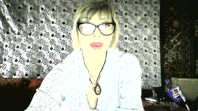 Snapshot of Lia_Rayss chatting on 03/19/26, 08:24 Lia Rayss online show from 03/19/26, 08:24