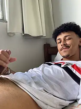 Snapshot of rydenmartinez chatting on 03/15/26, 07:20 rydenmartinez online show from 03/15/26, 07:20