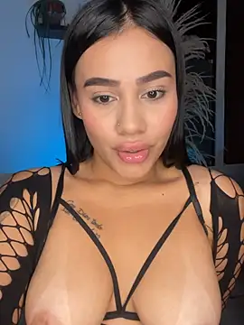 Snapshot of AlisonBeltran1 chatting on 04/11/26, 07:45 AlisonBeltran1 online show from 04/11/26, 07:45