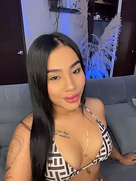 Snapshot of AlisonBeltran1 chatting on 07/15/26, 02:28 AlisonBeltran1 online show from 07/15/26, 02:28