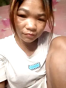 Snapshot of maymay121 chatting on 04/11/26, 10:58 maymay121 online show from 04/11/26, 10:58
