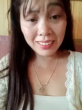 Snapshot of Abi-ni chatting on 04/03/26, 07:17 Abi-ni online show from 04/03/26, 07:17
