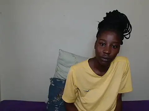 Snapshot of AfricanMelaninDoll chatting on 03/17/26, 07:44 AfricanMelaninDoll online show from 03/17/26, 07:44