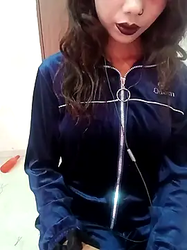 Snapshot of Candyy_crushh chatting on 03/31/26, 08:15 Candyy crushh online show from 03/31/26, 08:15