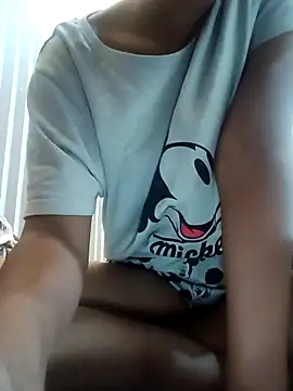 Snapshot of Candyy_crushh chatting on 04/14/26, 10:32 Candyy crushh online show from 04/14/26, 10:32